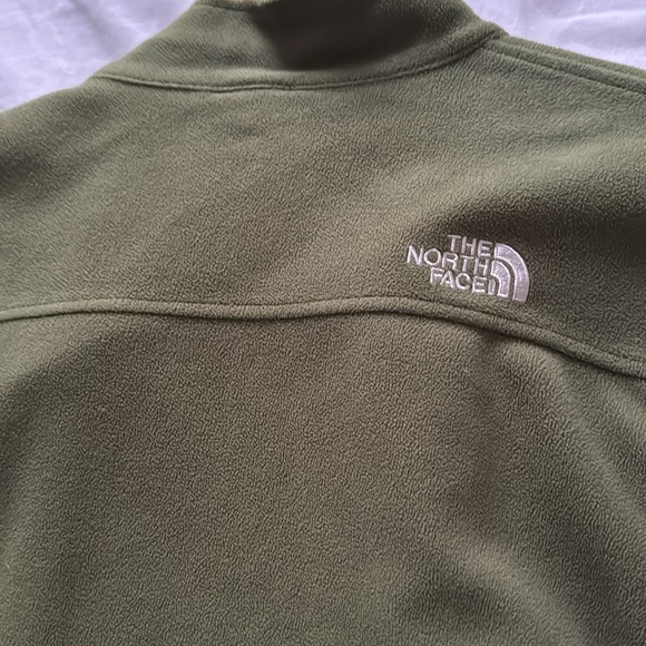 Gently used North Face Windwall Fleece zip up - Picture 7 of 8